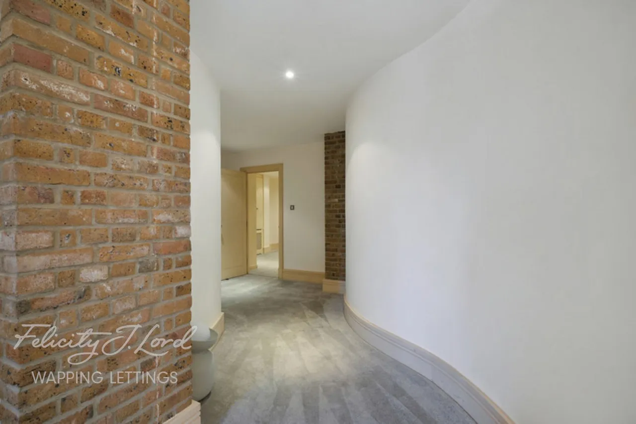 Wapping Wall, photo 17