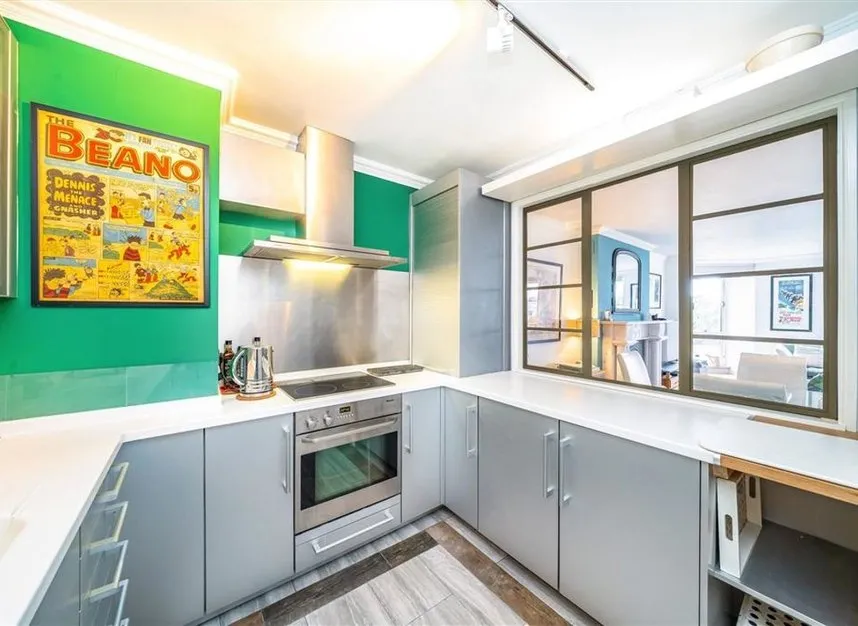 Nine Elms Lane, Nine Elms, SW8, photo 5