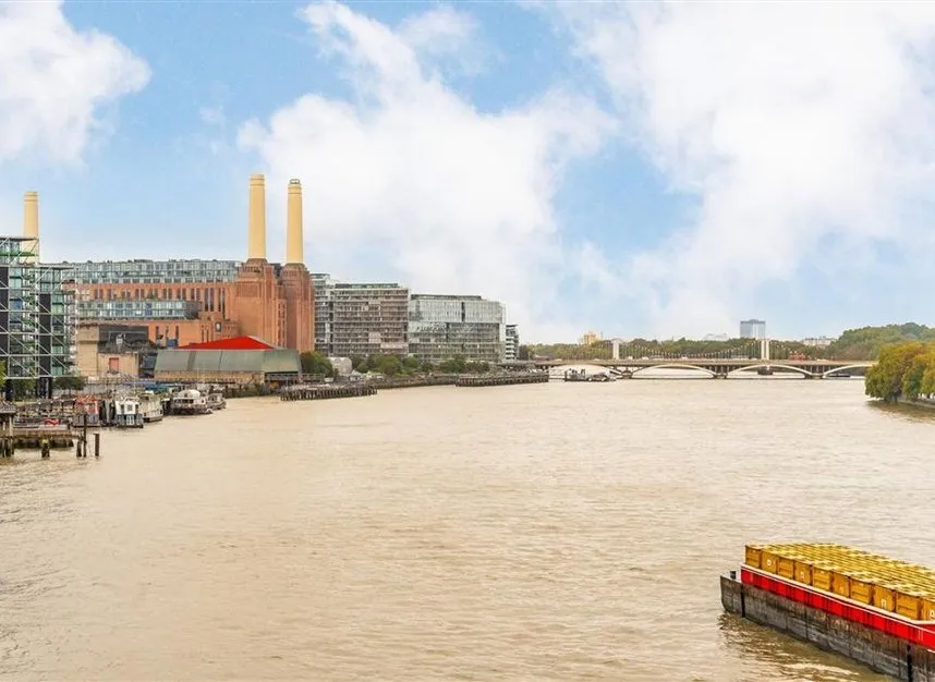 Nine Elms Lane, Nine Elms, SW8, photo 7