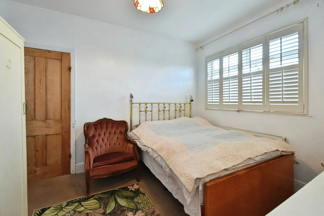College Street, Ammanford, SA18, photo 15