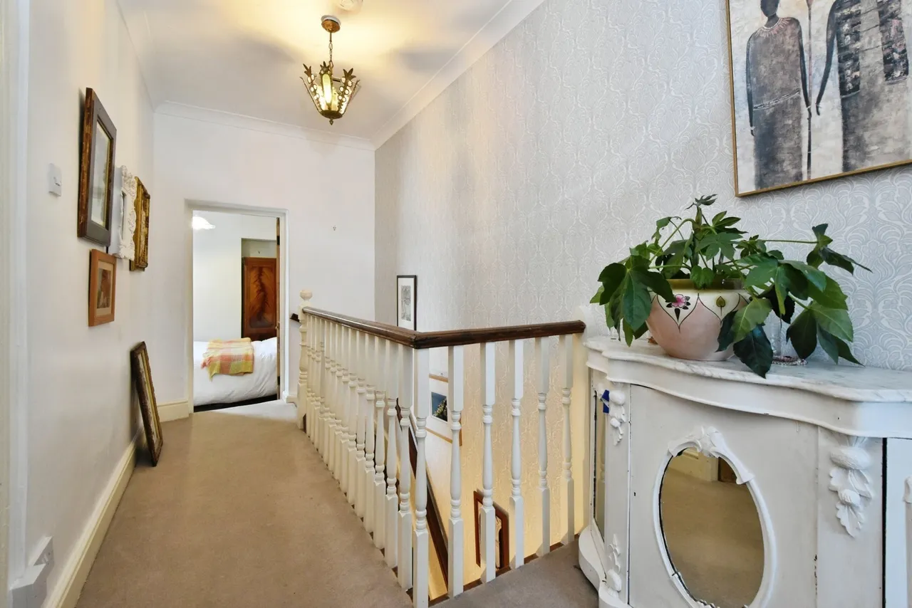 College Street, Ammanford, SA18, photo 17