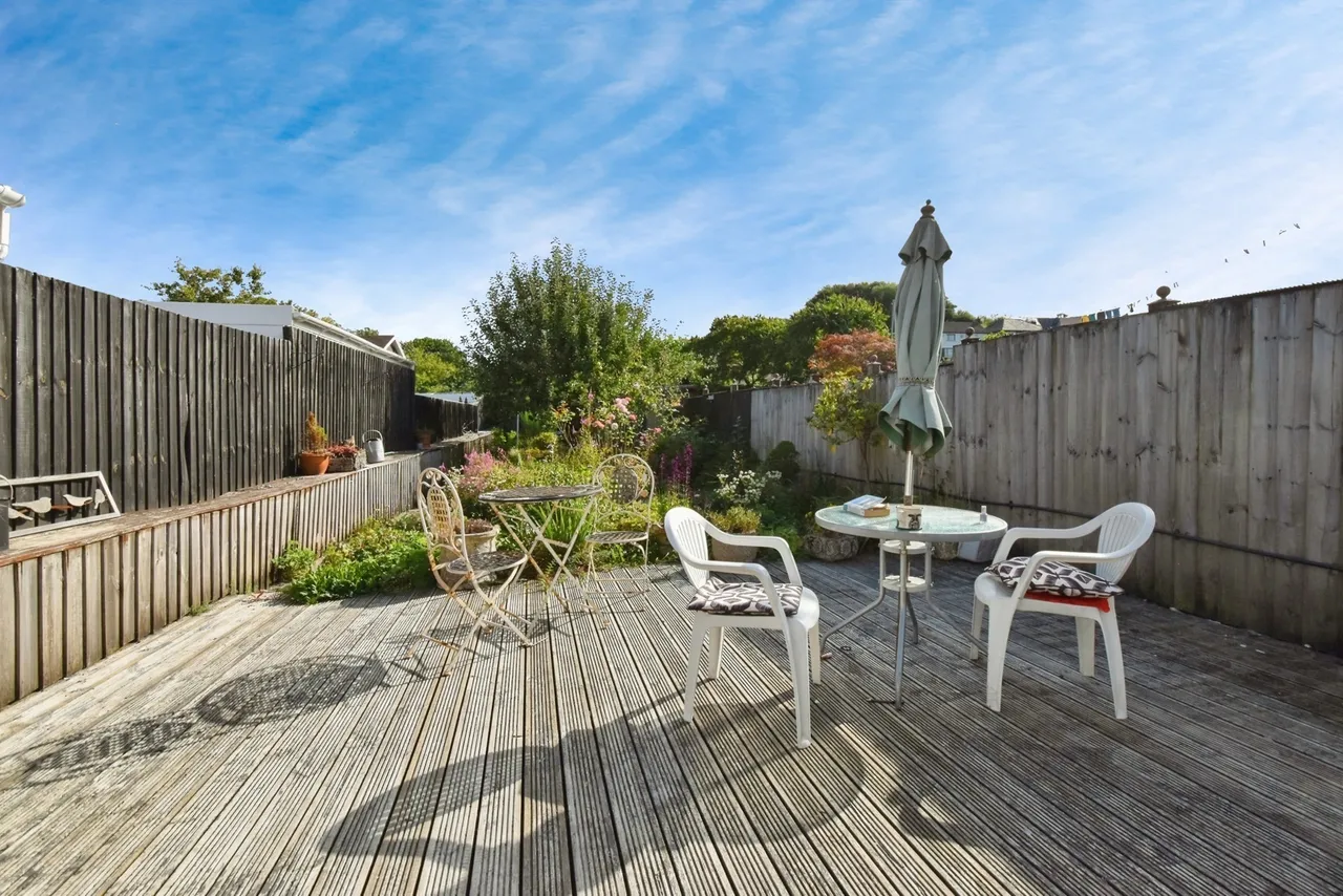 College Street, Ammanford, SA18, photo 10