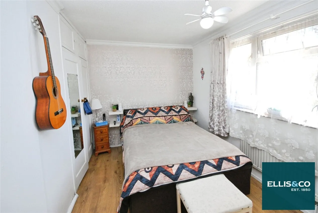 Prayle Grove, Cricklewood, NW2, photo 7
