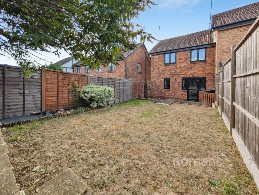 Ratby Close, Lower Earley, RG6, photo 2
