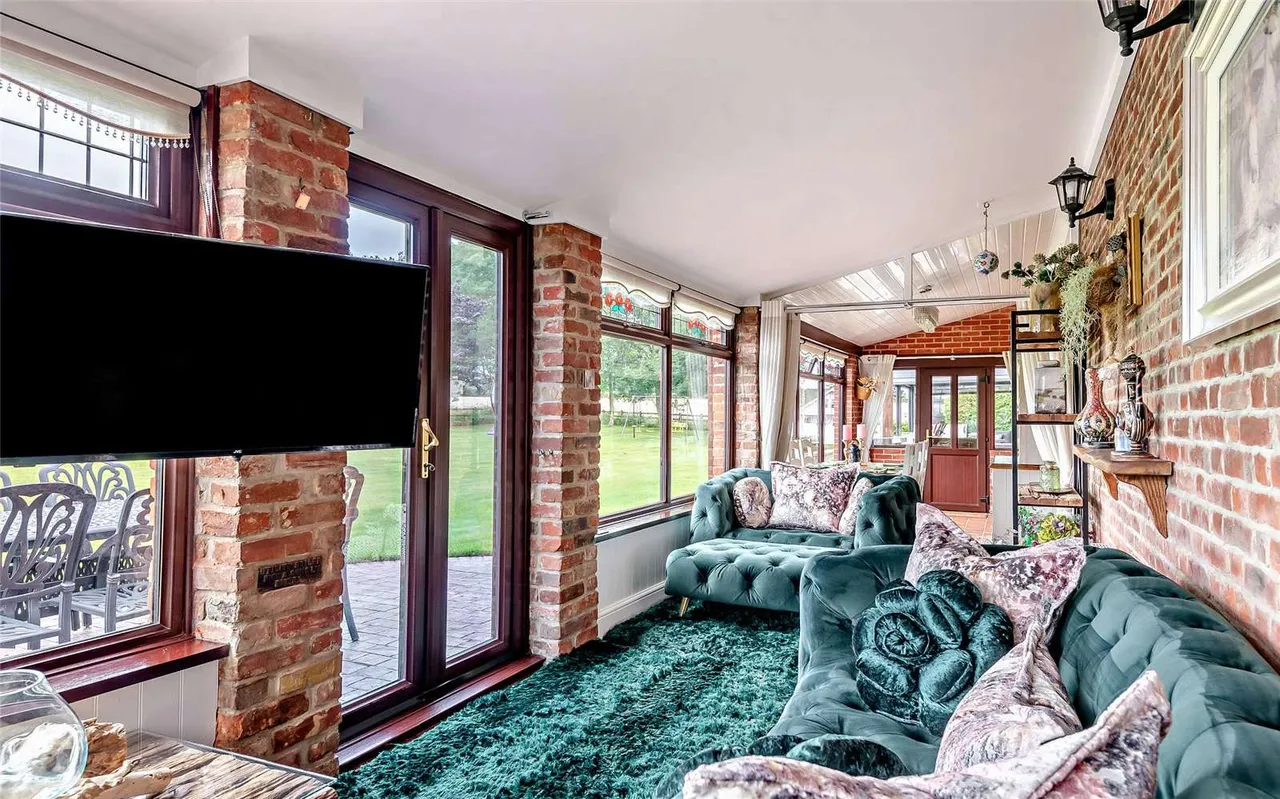 Yarmouth Road, Lound, Lowestoft, Suffolk, NR32 5NL, photo 8