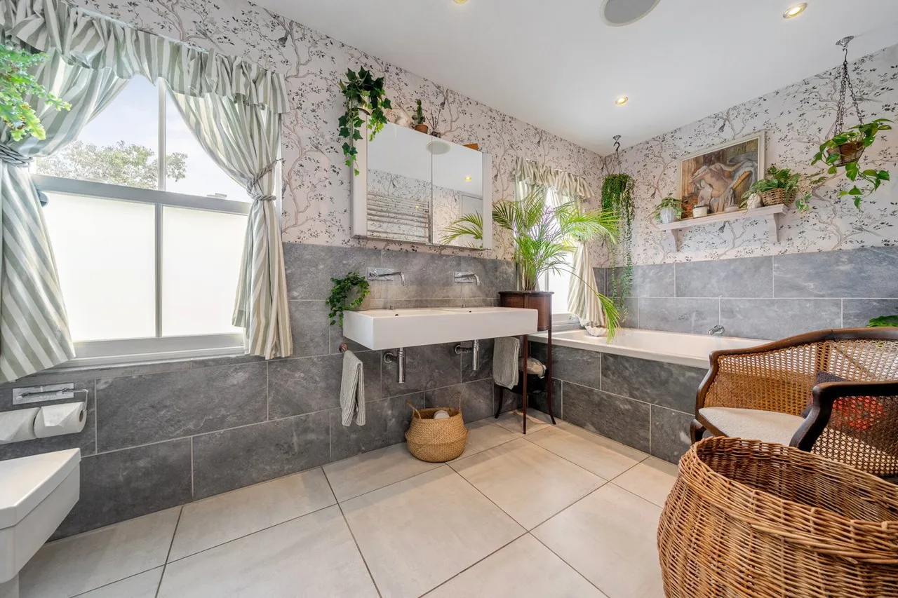 Coleraine Road, SE3, photo 21