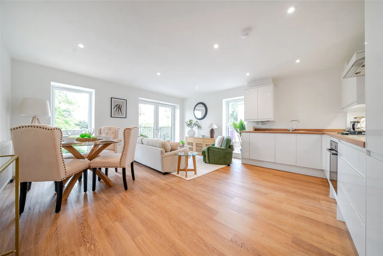 Apartment 9, Pavilion View, Gloucestershire, Pavilion View, GL20 5PQ, photo 4