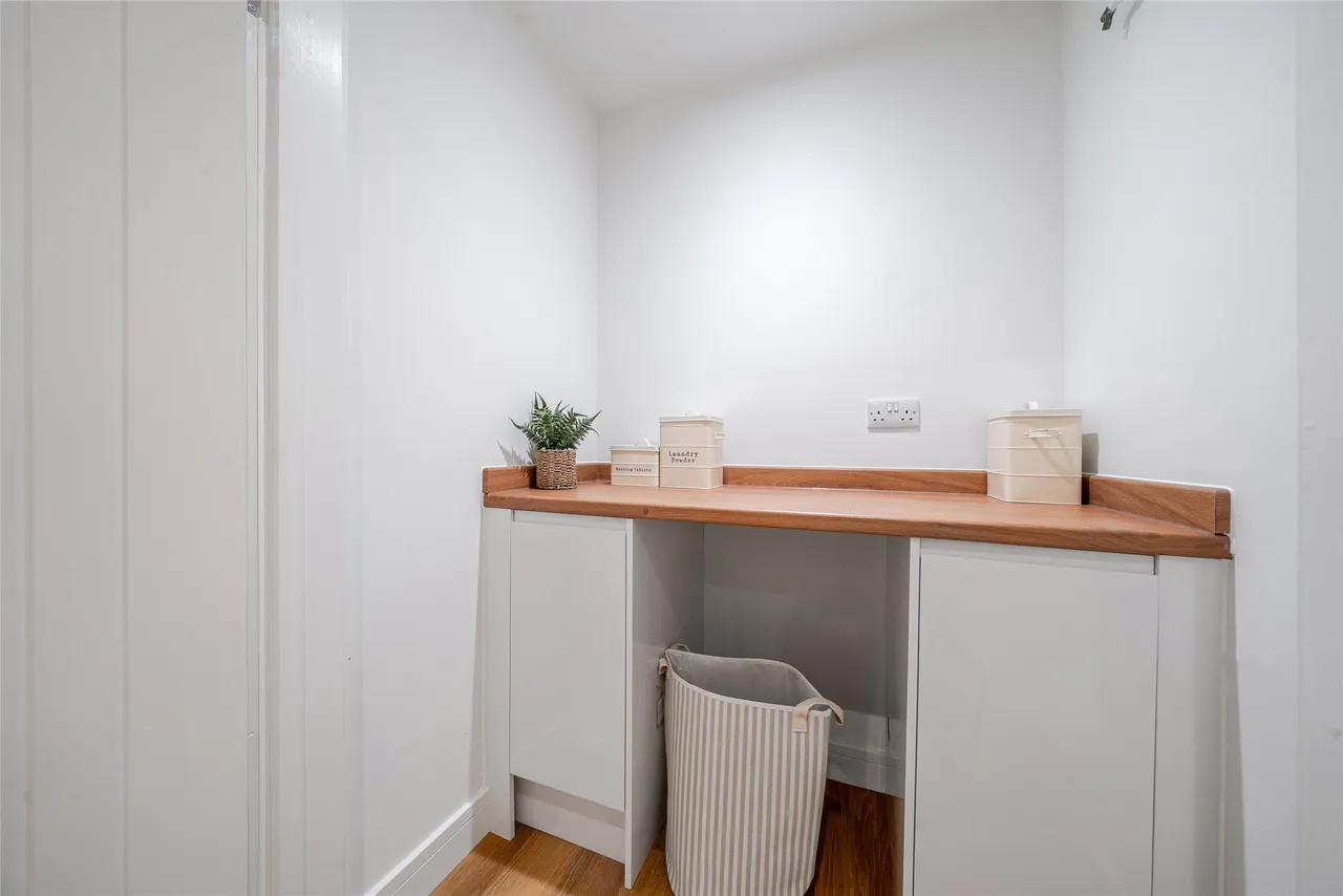 Apartment 9, Pavilion View, Gloucestershire, Pavilion View, GL20 5PQ, photo 15