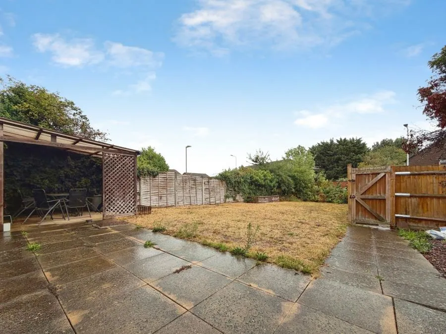Derrick Close, Calcot, RG31, photo 9