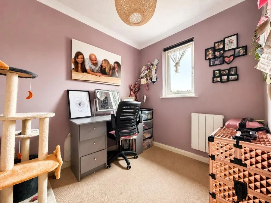 Derrick Close, Calcot, RG31, photo 6
