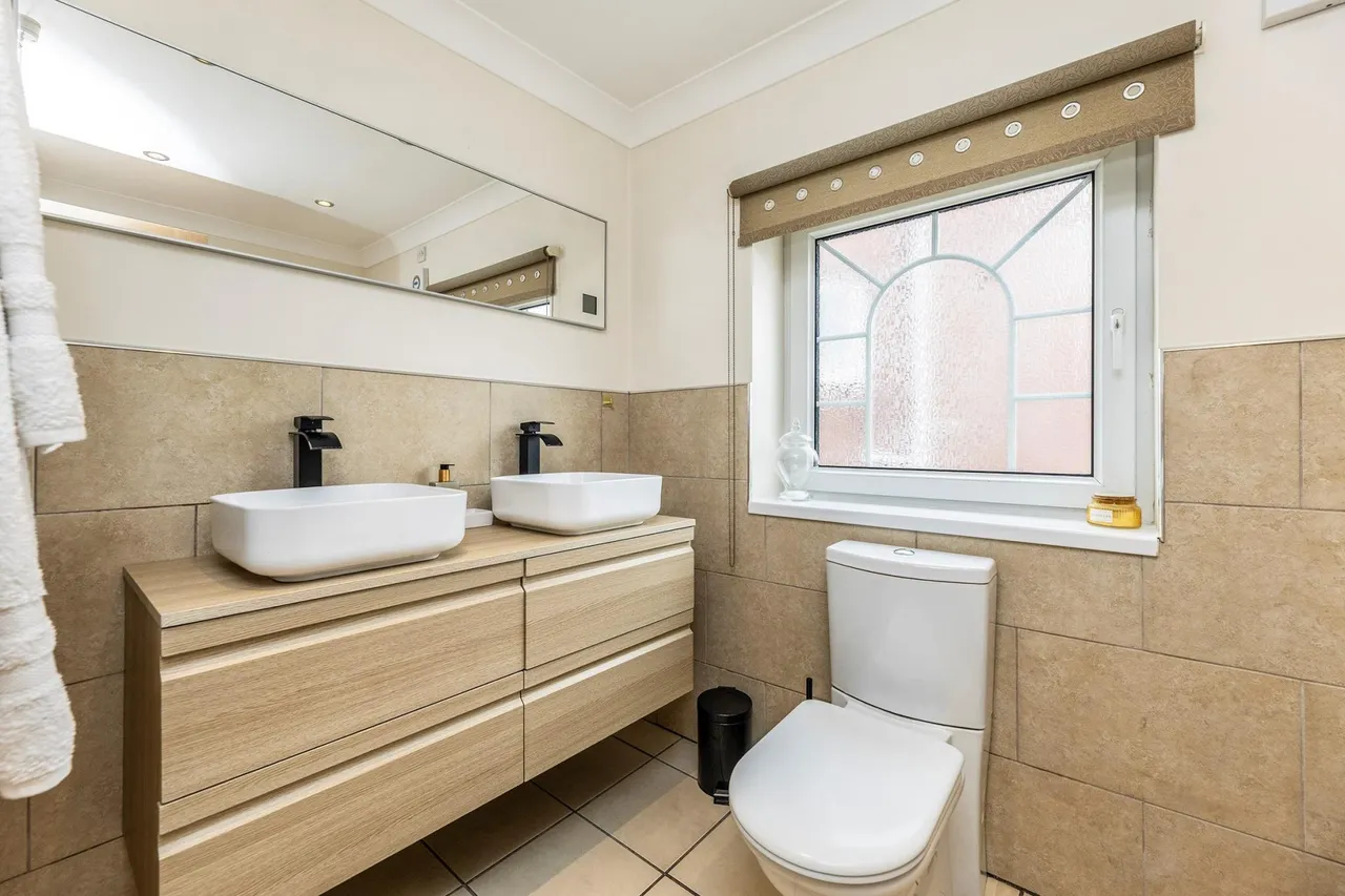 Lesmond Crescent, Little Houghton, S72, photo 18