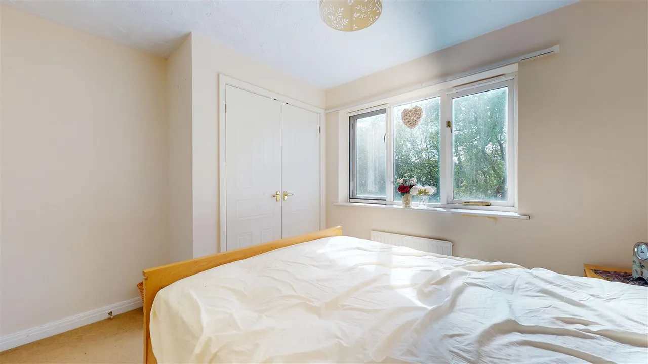 Rosecomb Place, Shenley Brook End, photo 9