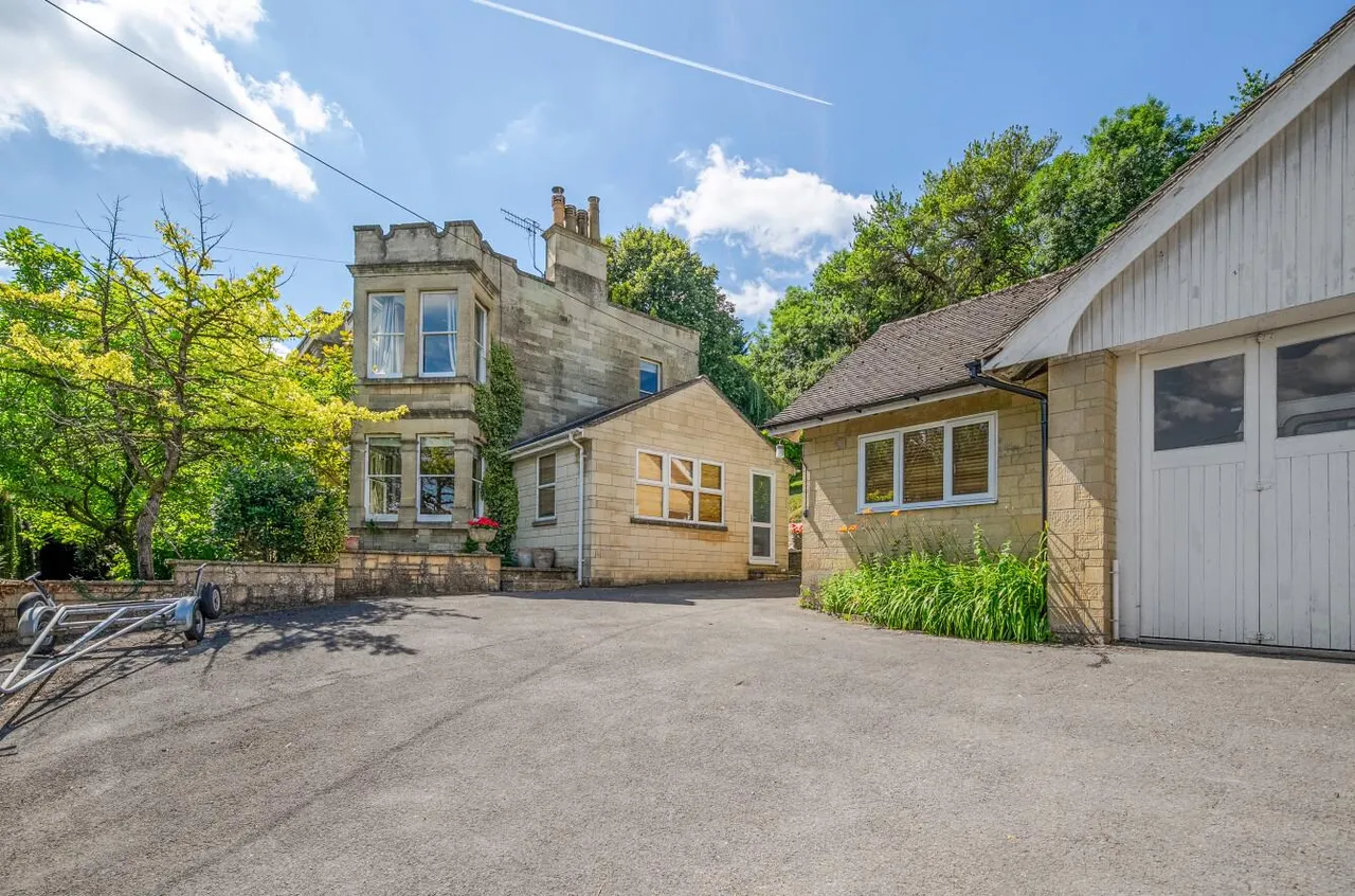 Devizes Road, Box, SN13, photo 23