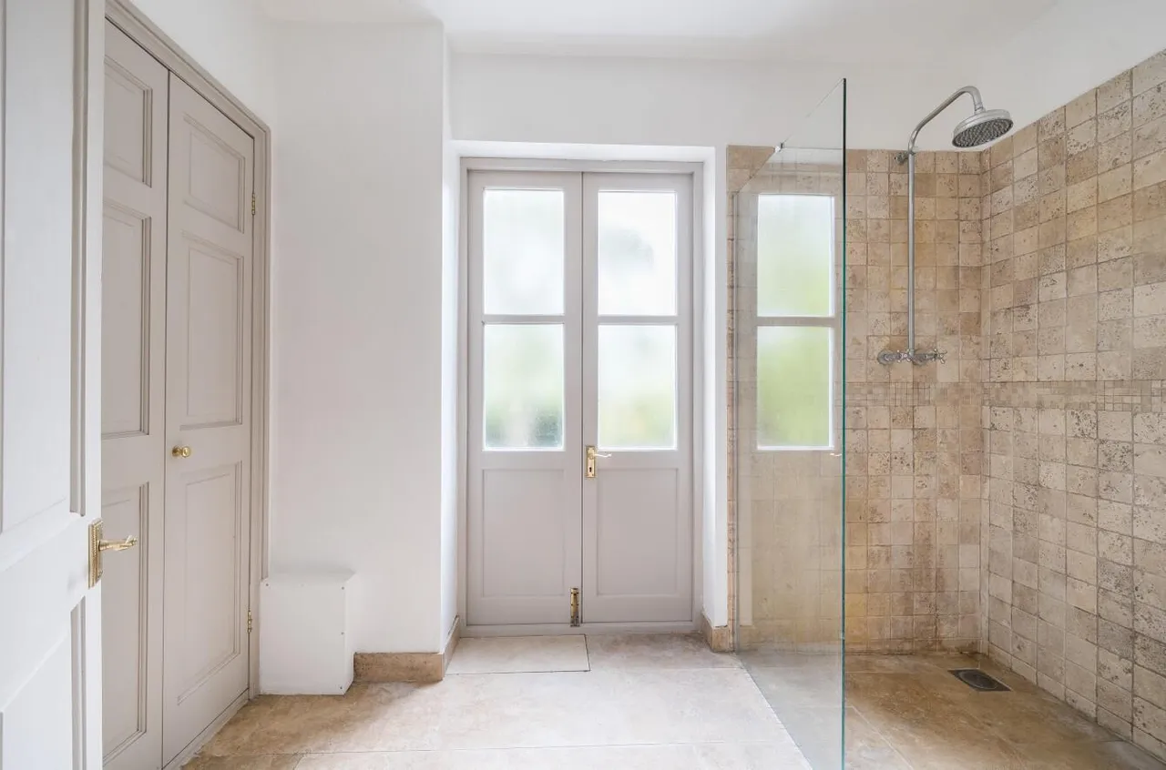 Devizes Road, Box, SN13, photo 12