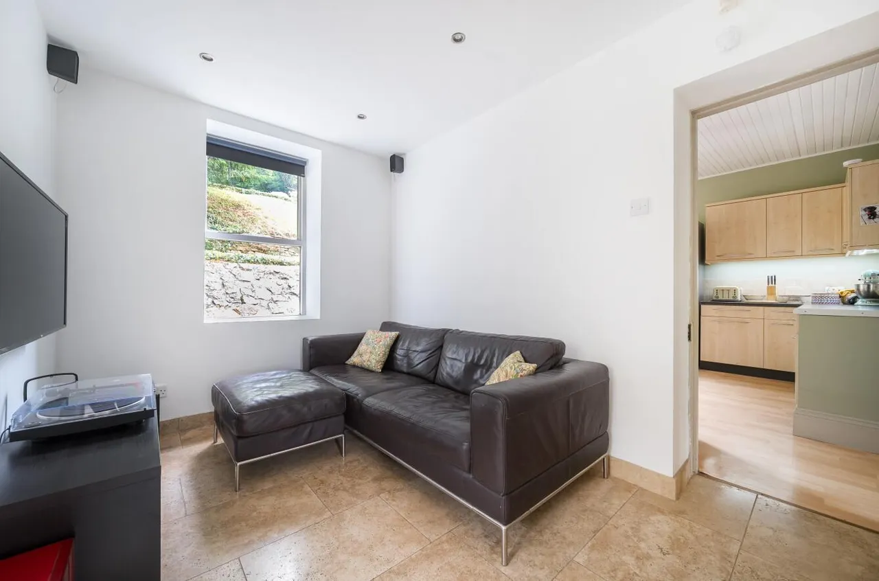 Devizes Road, Box, SN13, photo 11