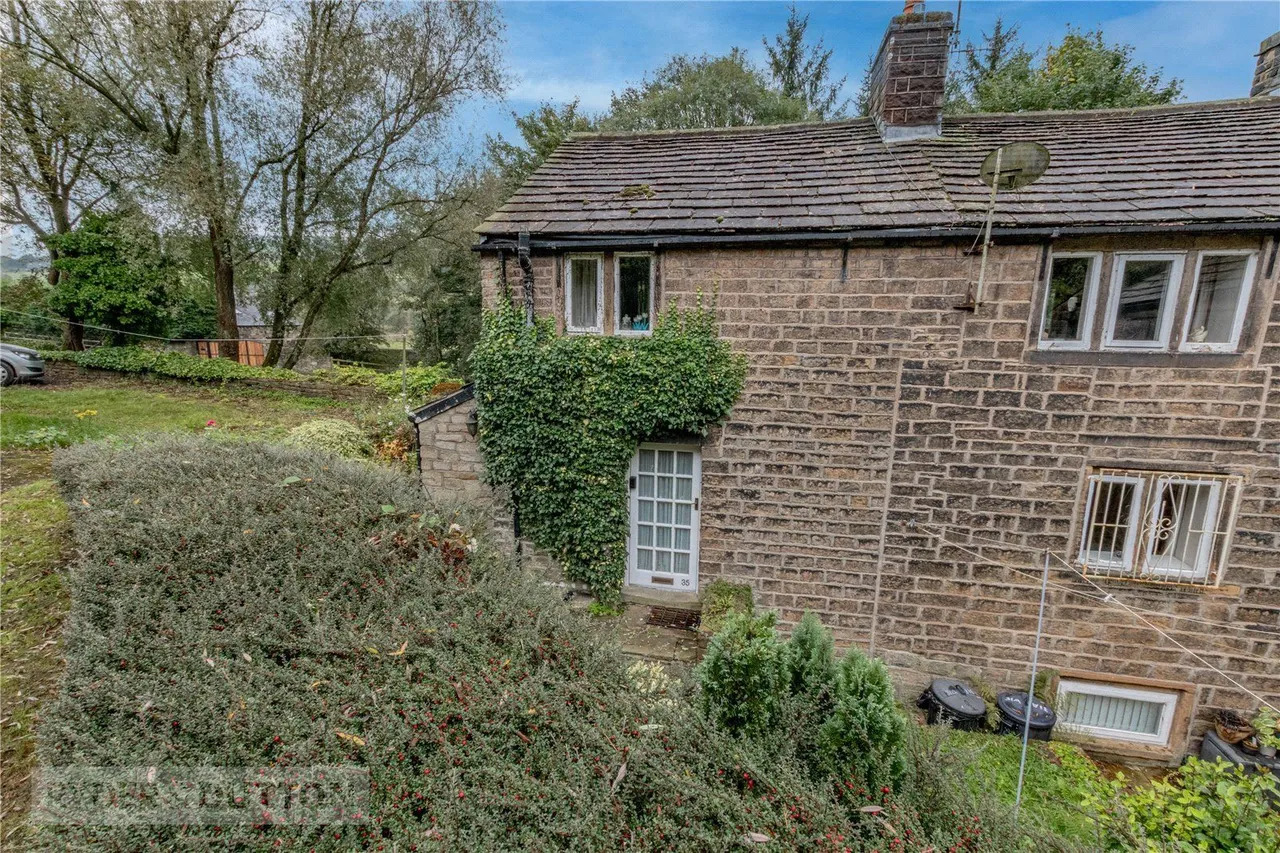 Wool Road, Dobcross, OL3, photo 11