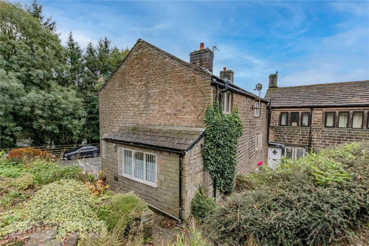 Wool Road, Dobcross, OL3, photo 12
