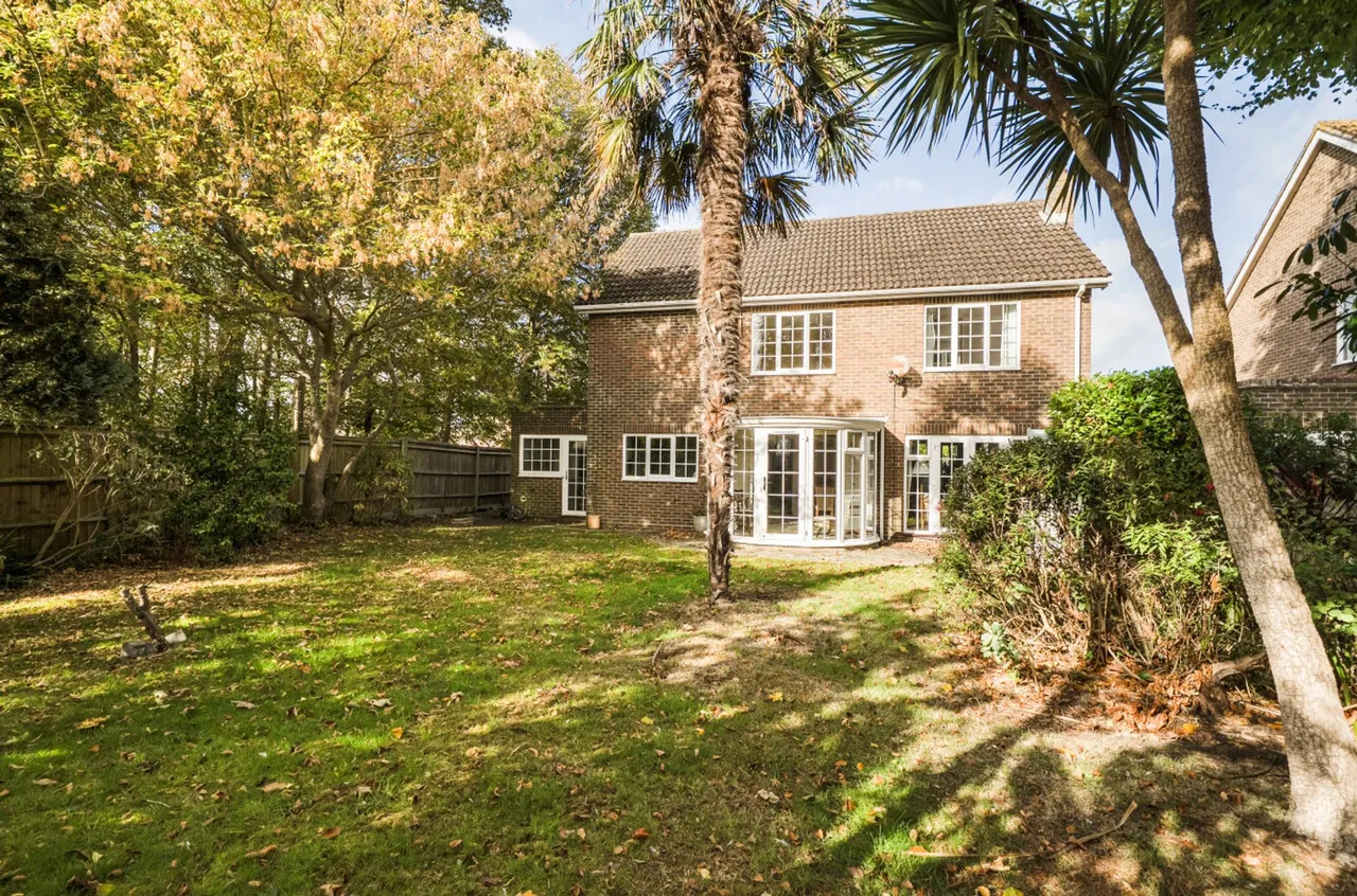 Alexander Close, Aldwick, PO21, photo 19