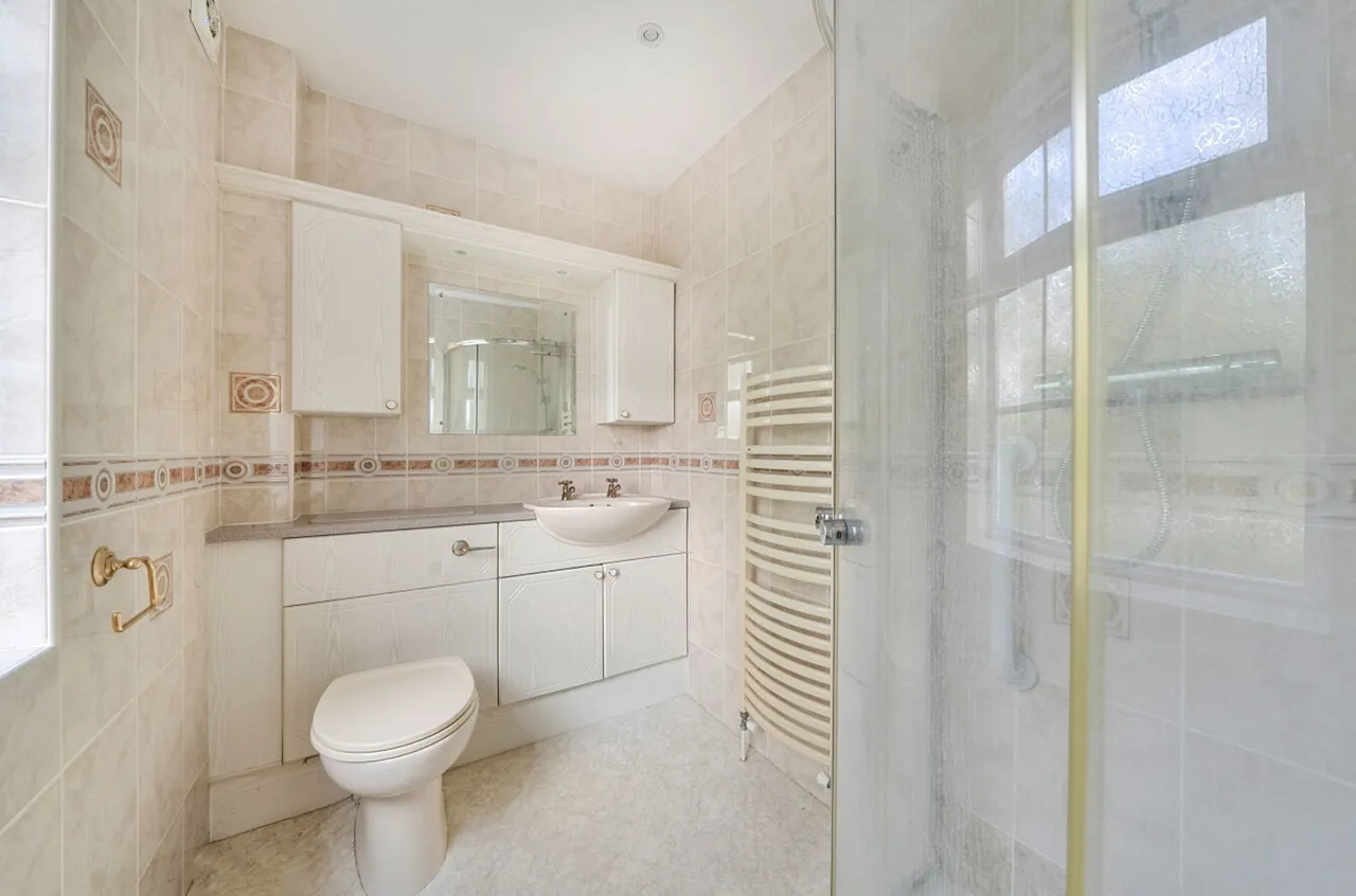 Alexander Close, Aldwick, PO21, photo 14
