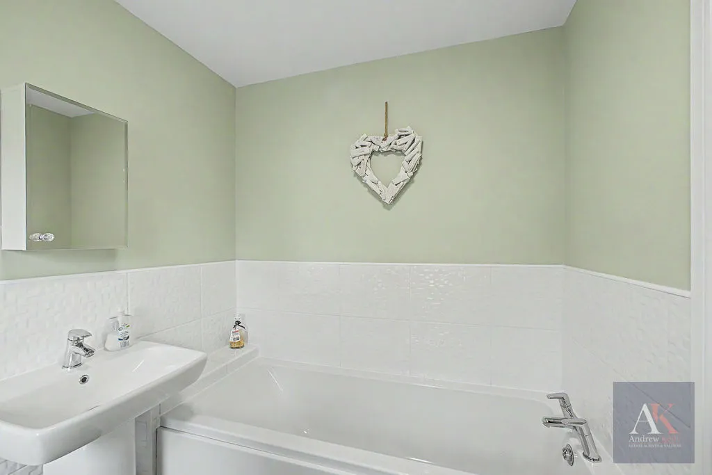 Shopwood Way, Littleborough OL15 9AN, photo 14