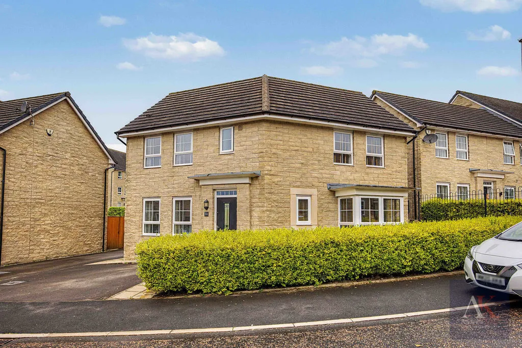 3 bed house for sale — Shopwood Way, Littleborough OL15 9AN