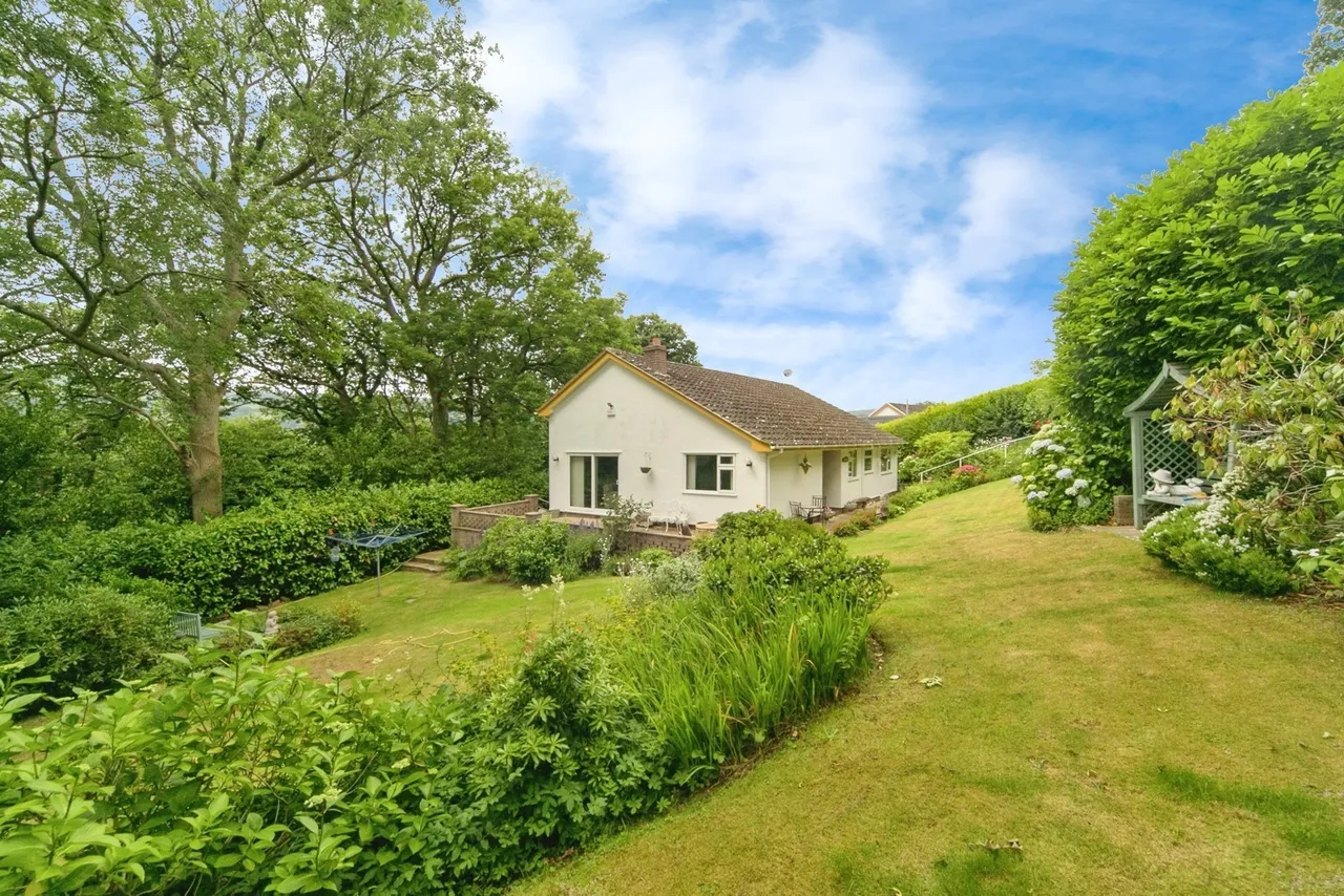 Iolyn Park, Conwy, LL32, photo 3