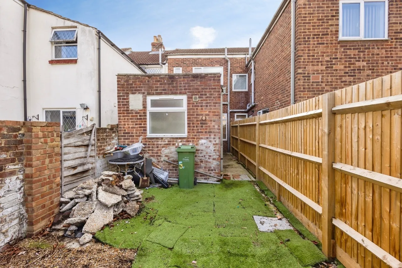Binsteed Road, Portsmouth, PO2, photo 9
