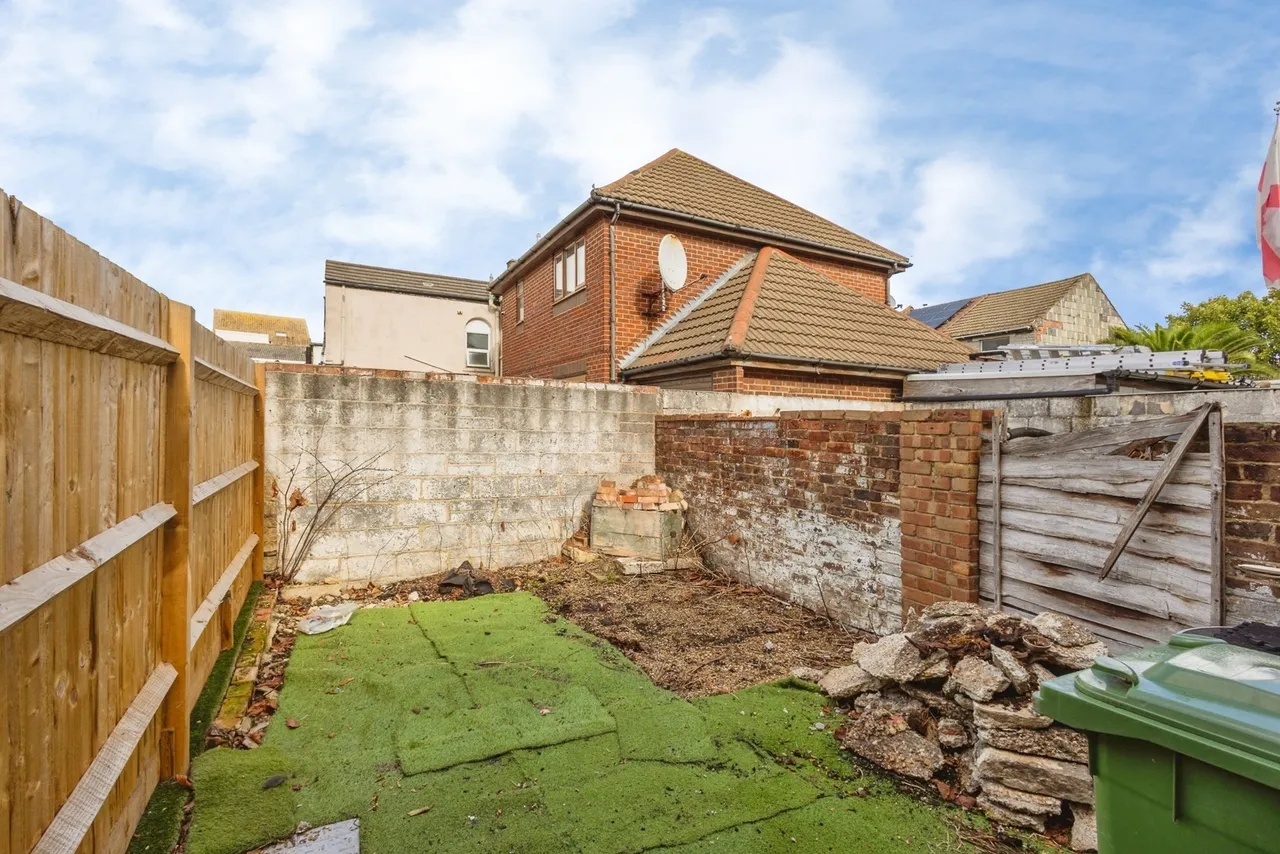 Binsteed Road, Portsmouth, PO2, photo 8