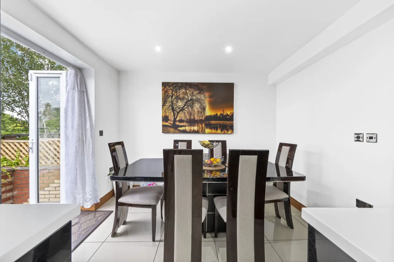 The Crescent, New Malden, KT3, photo 5