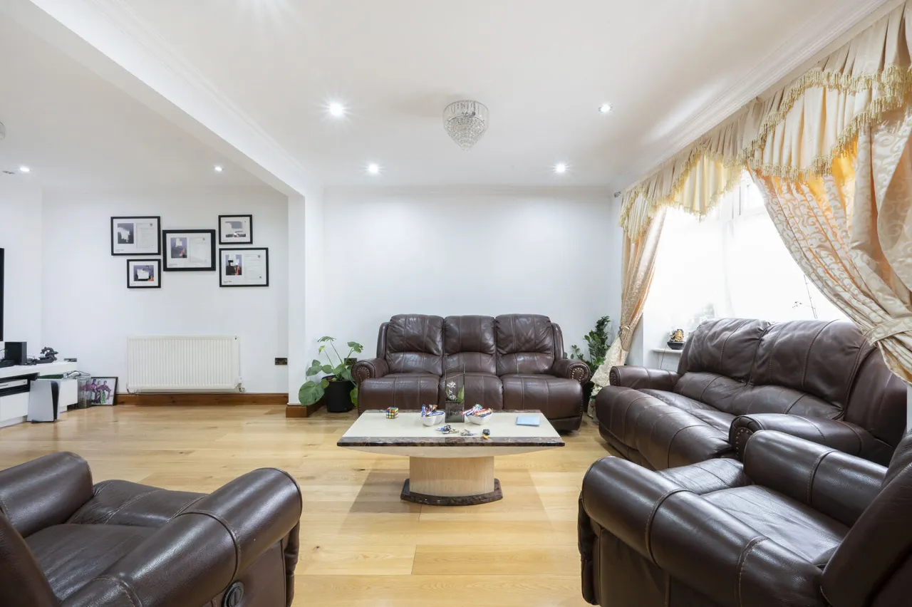The Crescent, New Malden, KT3, photo 6