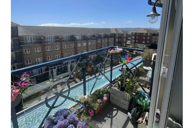 Dominica Court, Eastbourne, BN23, photo 8