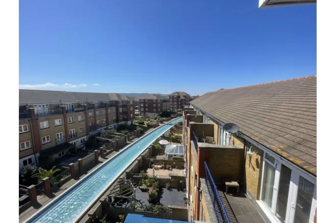 Dominica Court, Eastbourne, BN23, photo 6