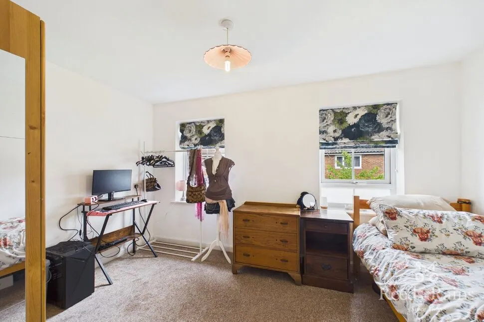 Pudding Lane, Hyde, SK14, photo 8
