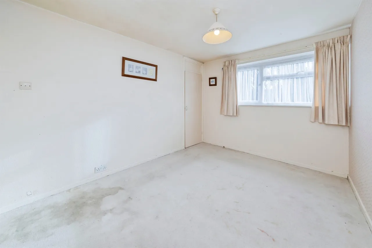 Appledore Gardens, Lindfield, RH16, photo 13