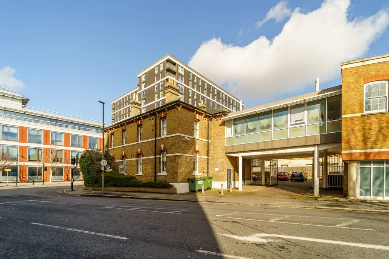 London Road, photo 12