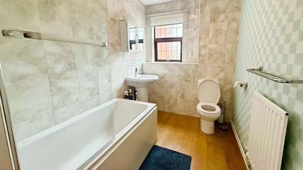 Fieldfare Road, London, SE28, photo 11