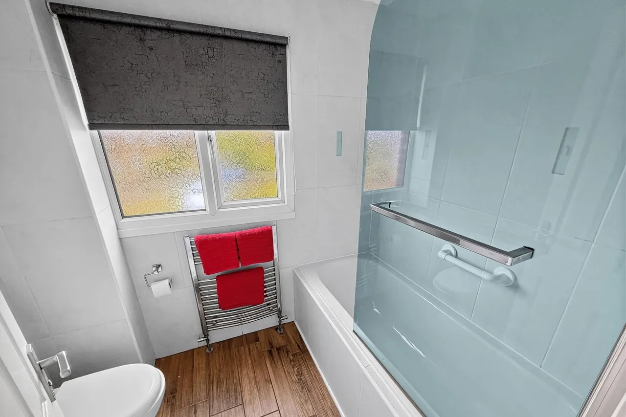 Fairway Avenue, Manchester M23 9JP, photo 15