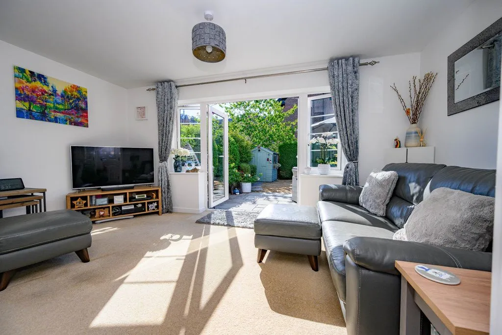 Clarkes Road, Hatfield AL10 0HL, photo 11