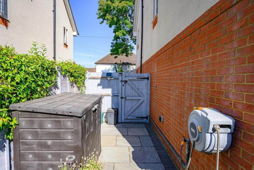 Clarkes Road, Hatfield AL10 0HL, photo 28