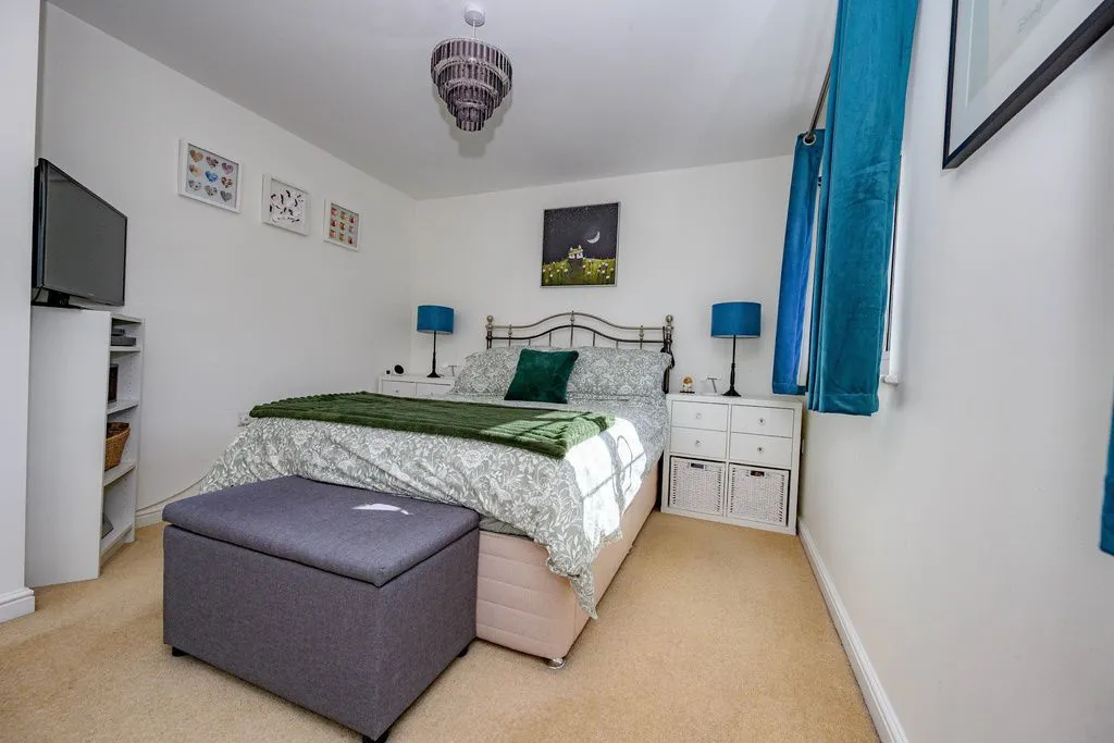 Clarkes Road, Hatfield AL10 0HL, photo 16