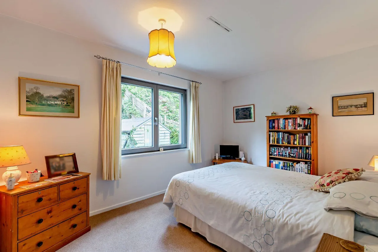 Medstead Road, Beech, Alton, Hampshire, GU34 4AF, photo 10
