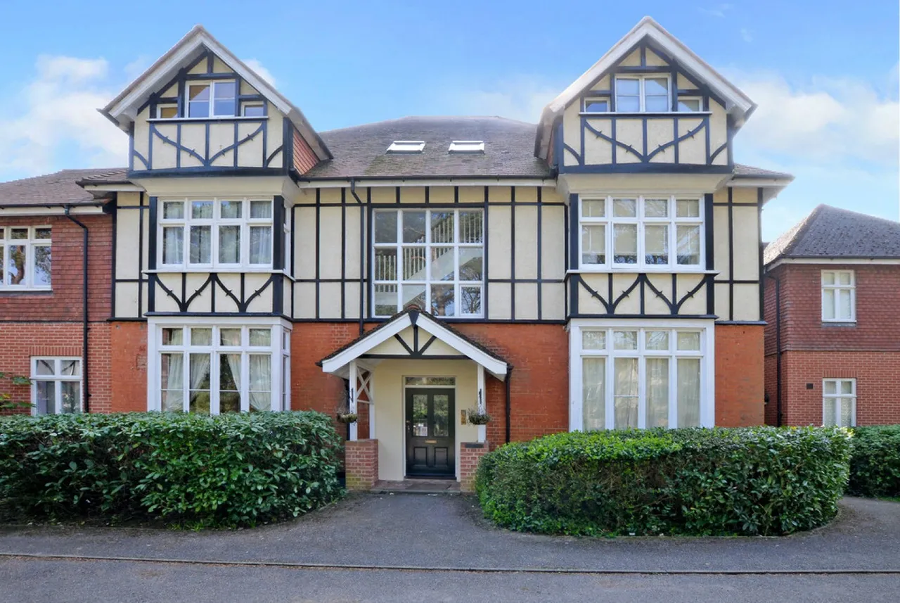 1 bed flat to rent, North Minden House, Deepcut, GU16