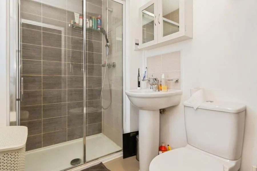 Claygate Corner, Aylesbury, HP18, photo 16
