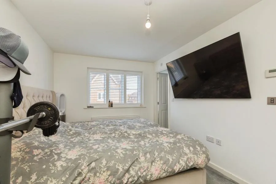 Claygate Corner, Aylesbury, HP18, photo 10