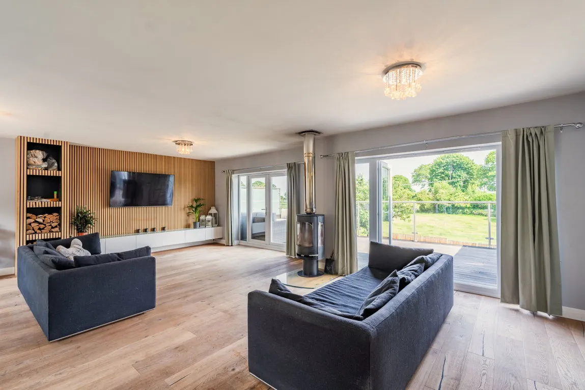 Cymau, Wrexham, LL11 5EW, photo 2