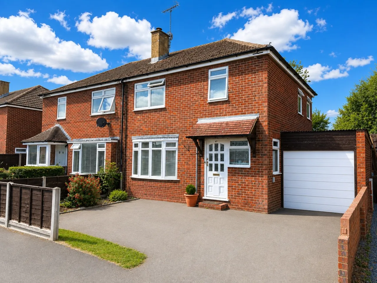 3 bed house for sale, Ayebridges Avenue, Surrey Egham, TW20
