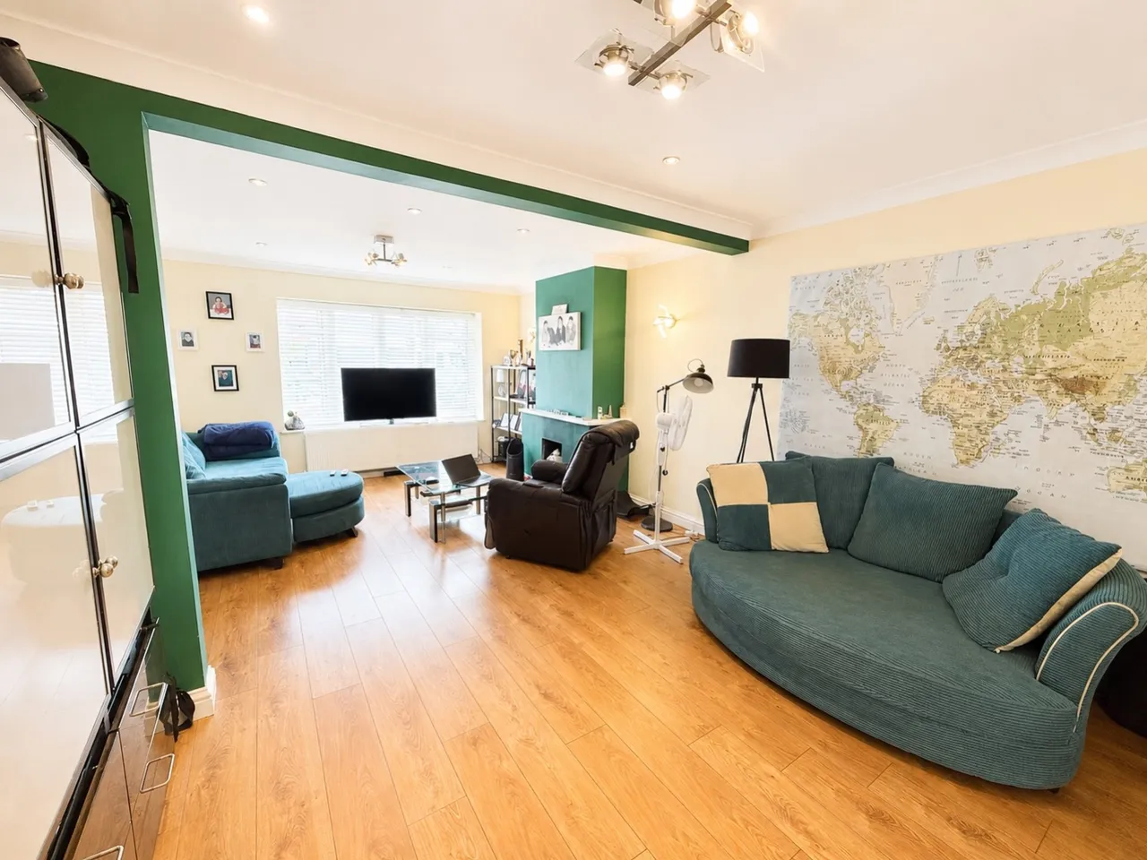 Ayebridges Avenue, Surrey Egham, TW20, photo 2