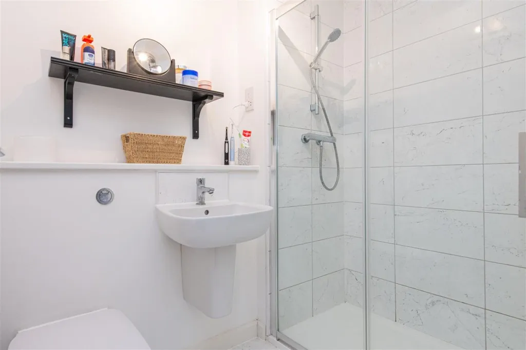 Irthlingborough Road North, Wellingborough, photo 8