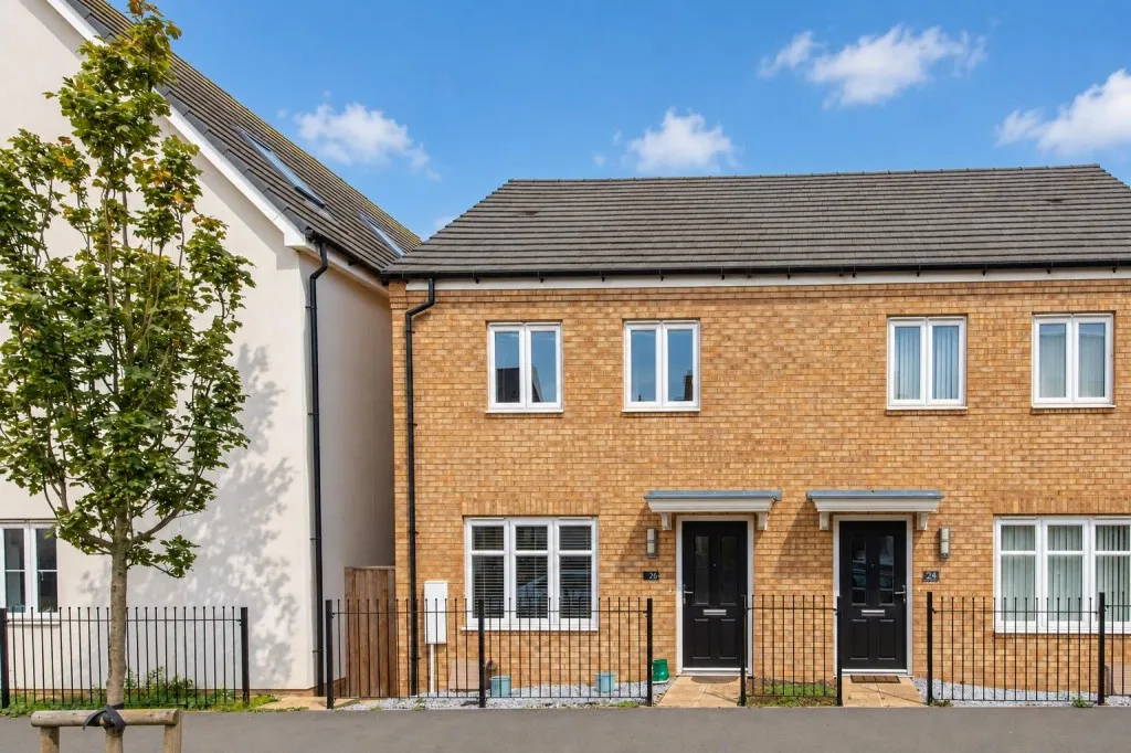 2 bed house for sale, Irthlingborough Road North, Wellingborough
