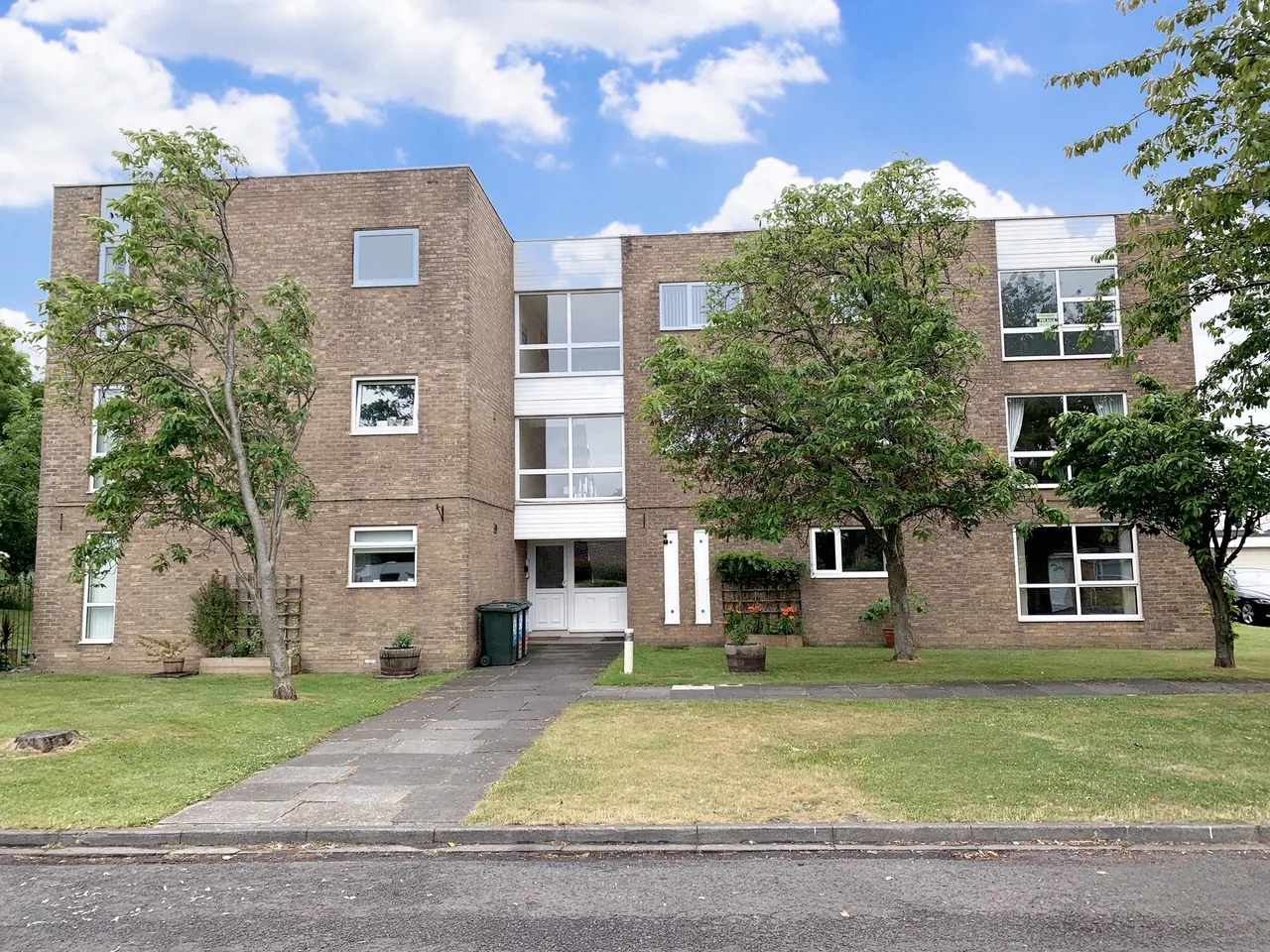 2 bed flat to rent, Beaumont Court, Whitley Bay, NE25